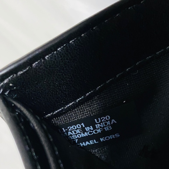 MK Men’s Cooper Billfold Wallet - Picture 9 of 11